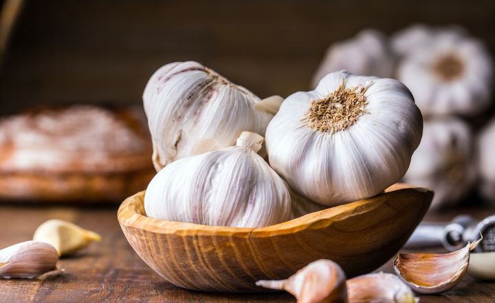 National Garlic Day! Every year on April 19, people worldwide celebrate National Garlic Day, also known as the "stinking rose." France is a willing participant, of course.